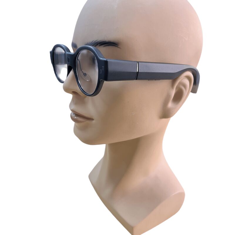 2 GB und 32 GB Geräuschunterdrückendes Mikrofon 700 Nits 16MP Kamera KI Smart Glasses